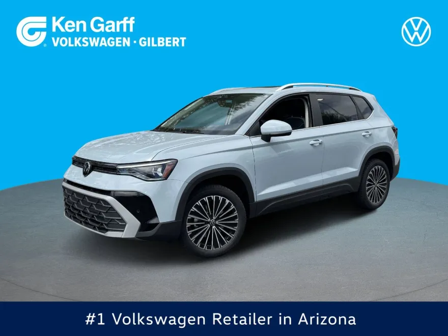 2025 Volkswagen Taos SE photo 1