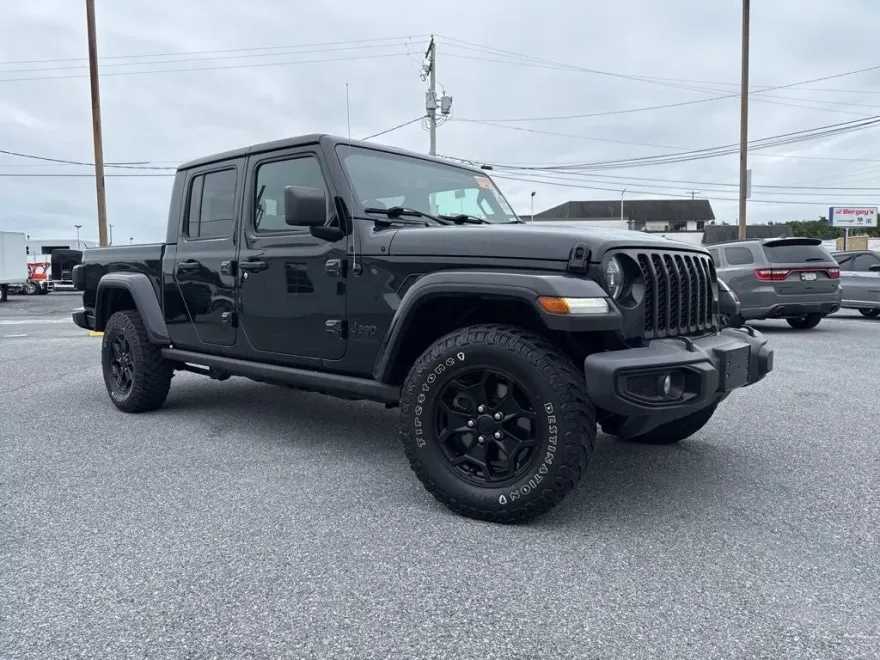 2021 Jeep Gladiator Willys photo 1
