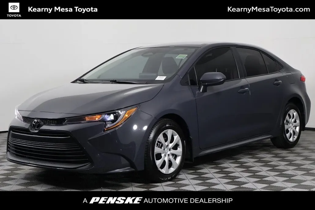 2025 Toyota Corolla LE photo 1