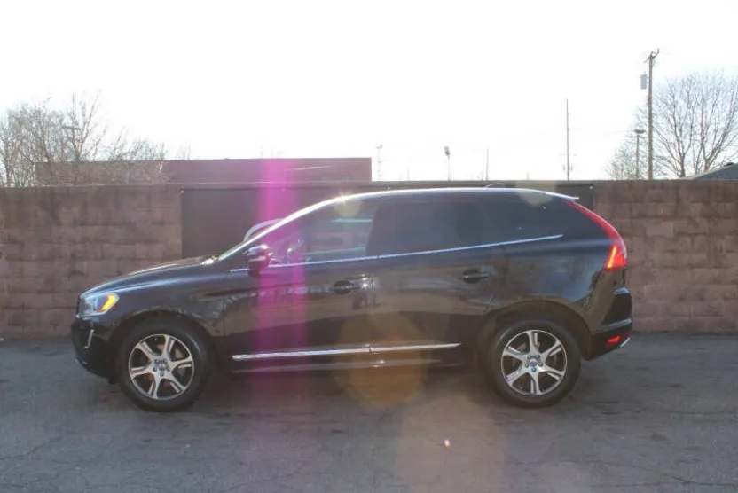 2014 Volvo XC60 T6 Premier Plus photo 1