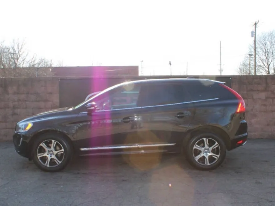 2014 Volvo XC60 T6 Premier Plus photo 1