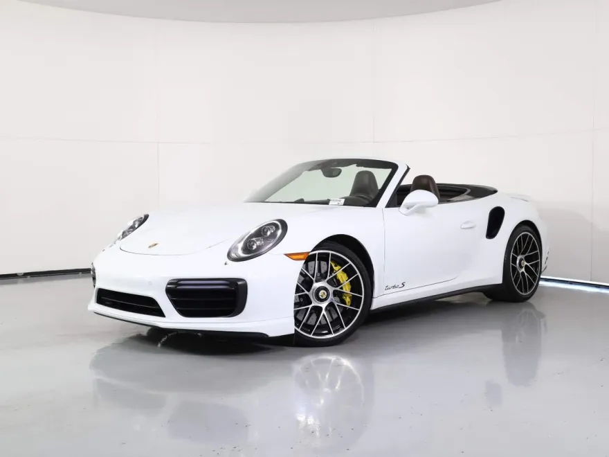 2017 Porsche 911 Turbo S photo 1
