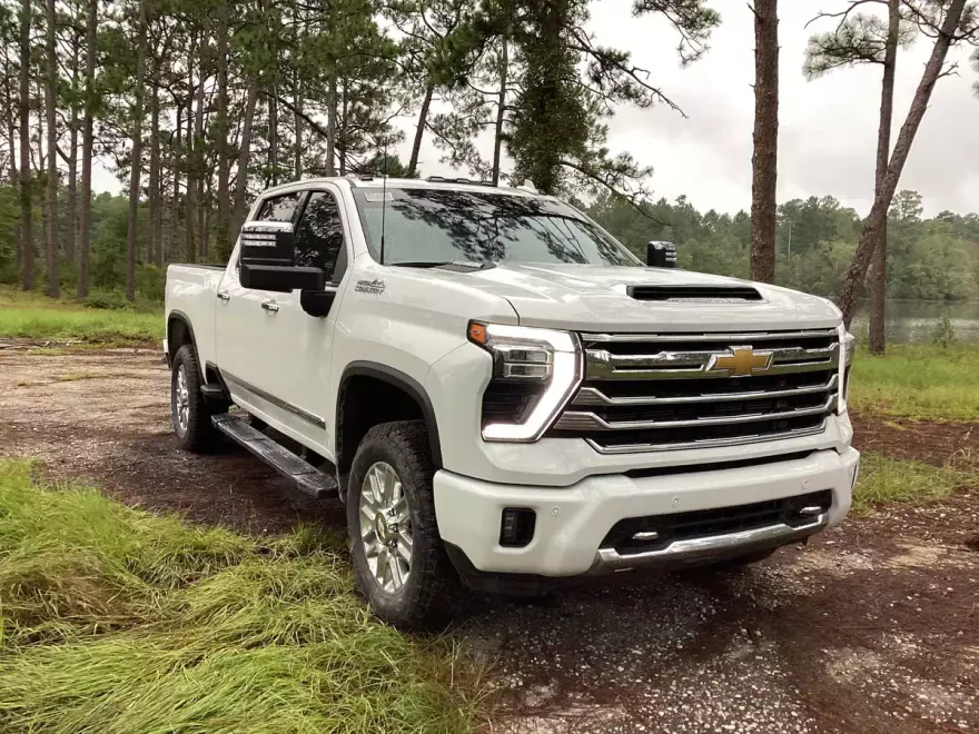 2025 Chevrolet Silverado 2500HD High Country photo 1