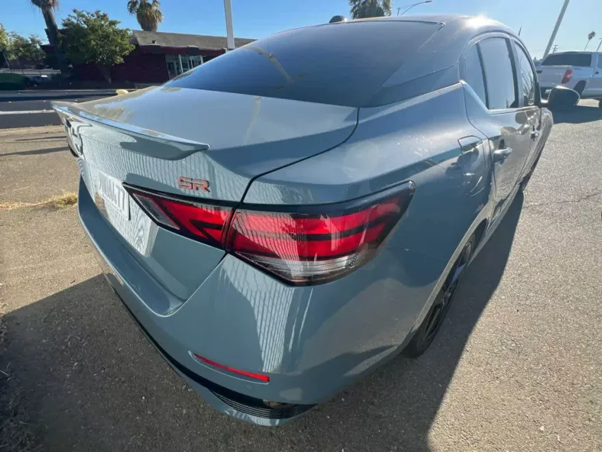 2024 Nissan Sentra SR photo 1