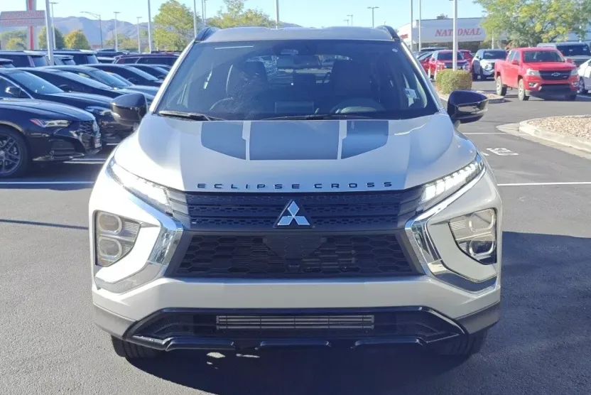 2025 Mitsubishi Eclipse Cross SEL photo 1