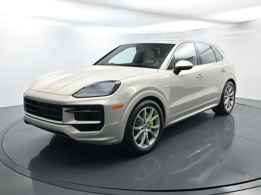 2025 Porsche Cayenne E-Hybrid S photo 1
