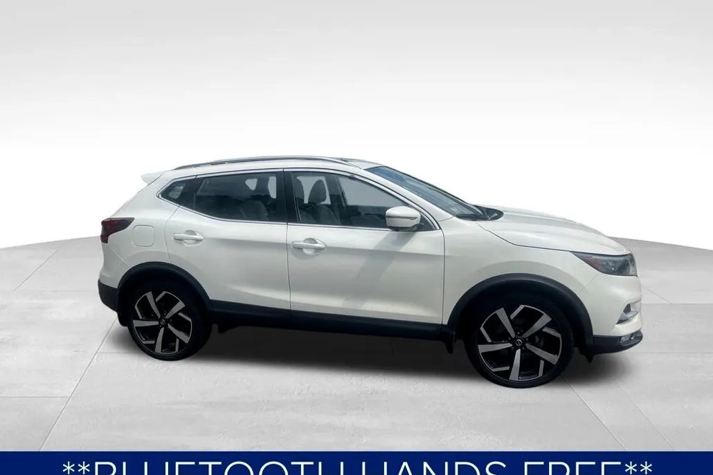 2021 Nissan Rogue Sport SL photo 1