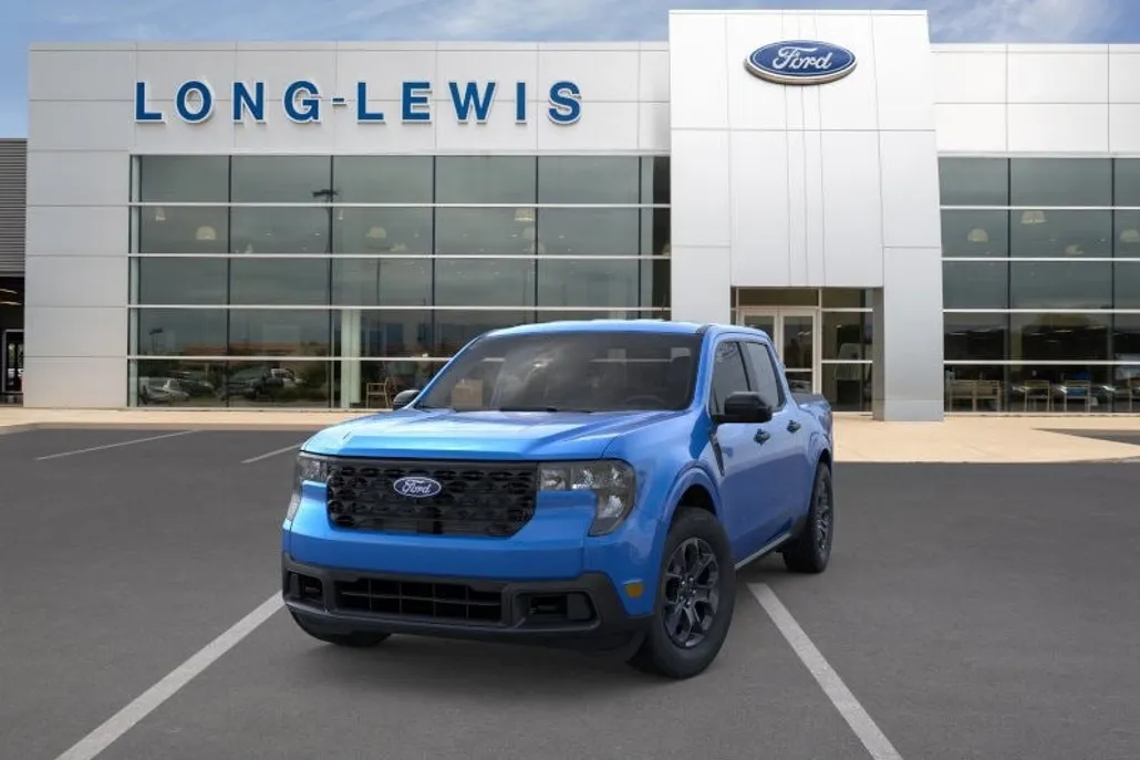 2025 Ford Maverick XLT photo 1