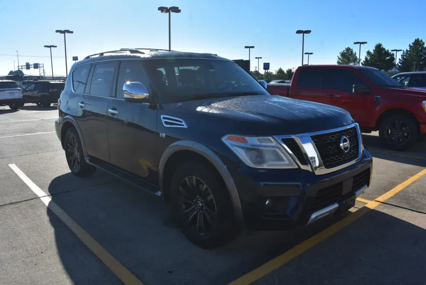 2017 Nissan Armada Platinum photo 1