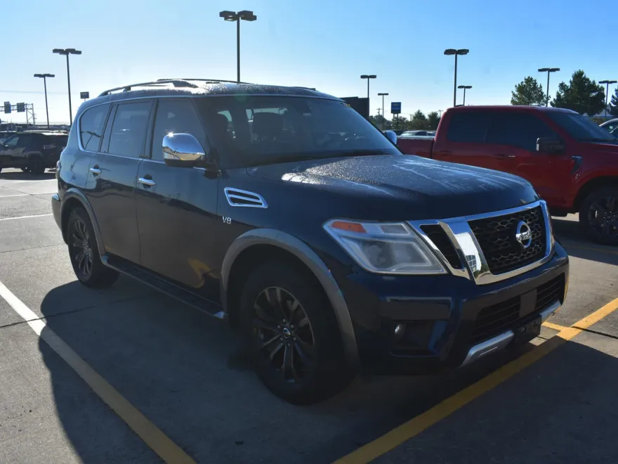 2017 Nissan Armada Platinum photo 1