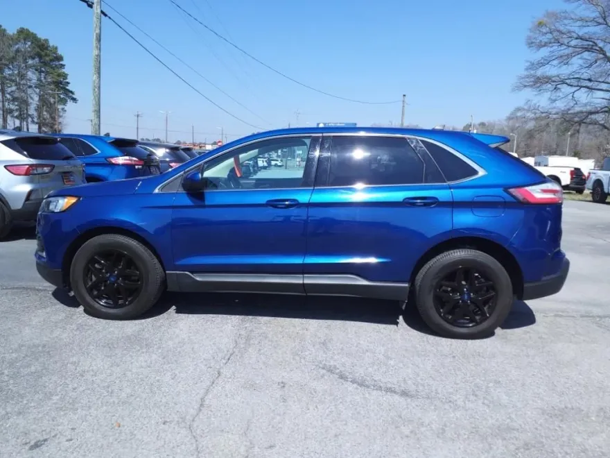 2021 Ford Edge SEL photo 1