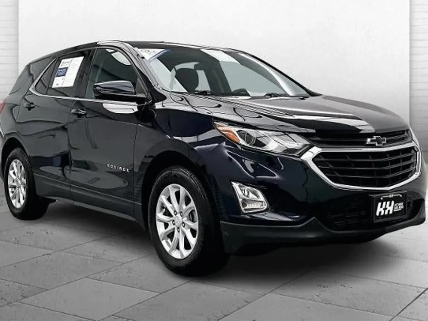 2020 Chevrolet Equinox LT photo 1