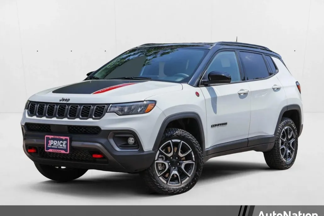 2024 Jeep Compass Trailhawk photo 1