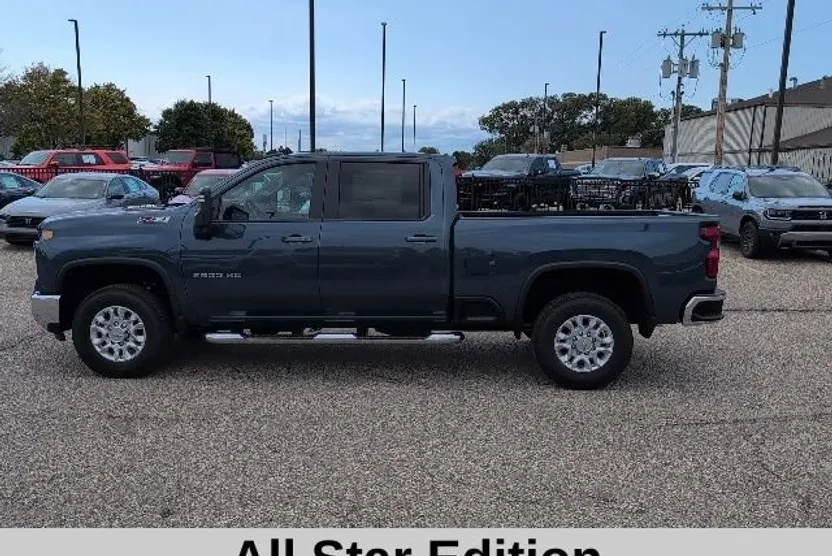 2026 Chevrolet Silverado 2500HD LT photo 1