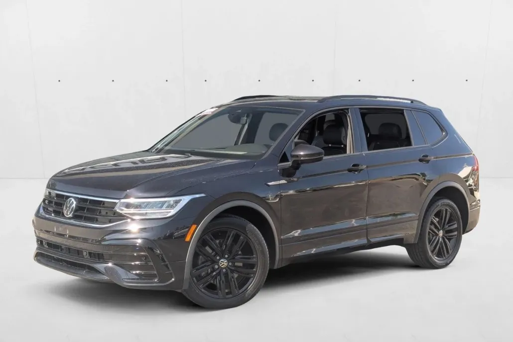 2022 Volkswagen Tiguan SE R-Line Black photo 1