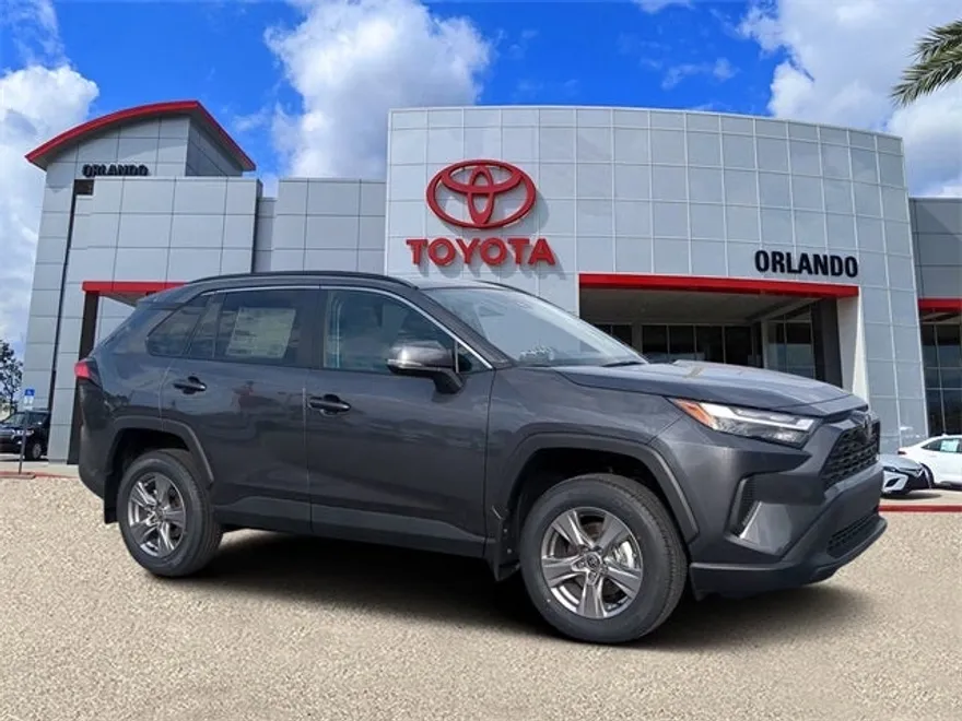 2025 Toyota RAV4 XLE photo 1