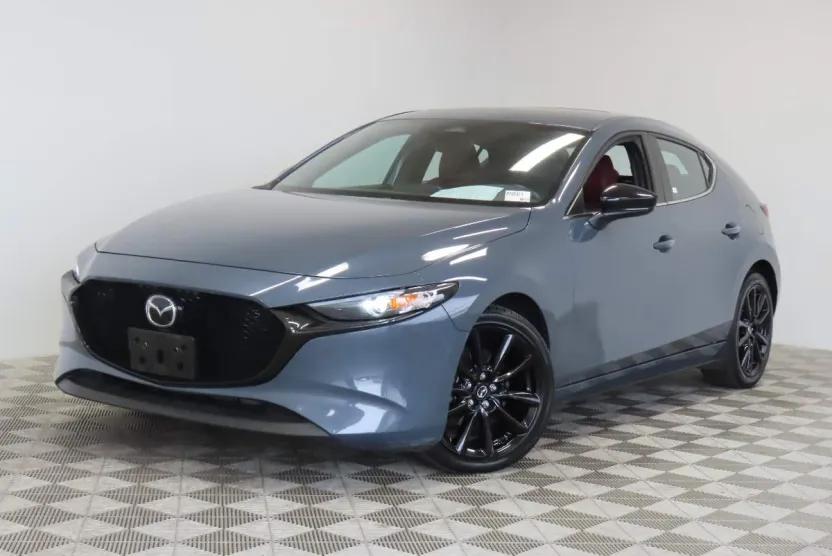 2024 Mazda Mazda3 Hatchback 2.5 s Carbon photo 1