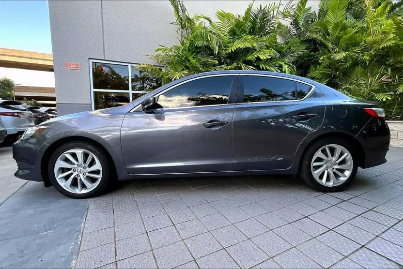 2018 Acura ILX Base photo 1