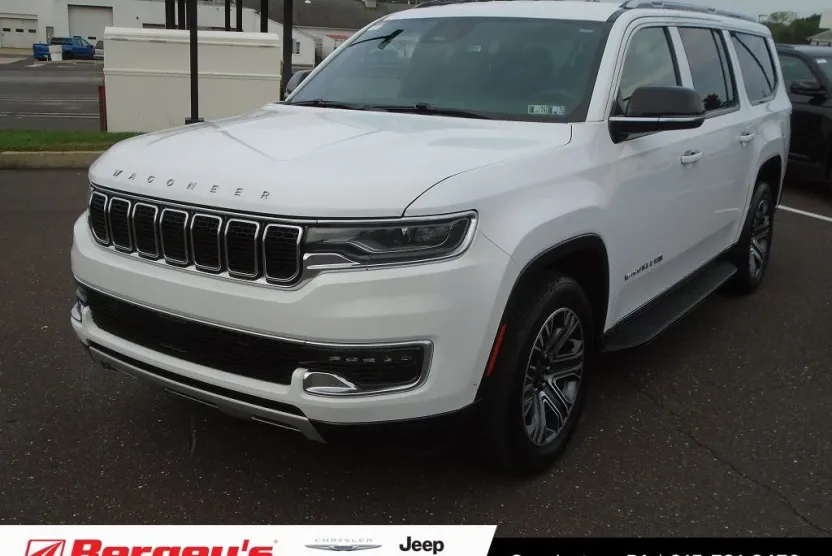 2024 Jeep Wagoneer L Series II photo 1