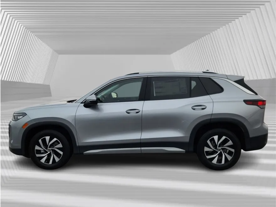 2025 Volkswagen Tiguan S photo 1