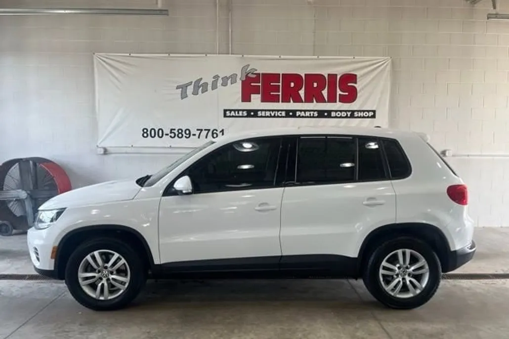 2012 Volkswagen Tiguan S photo 1