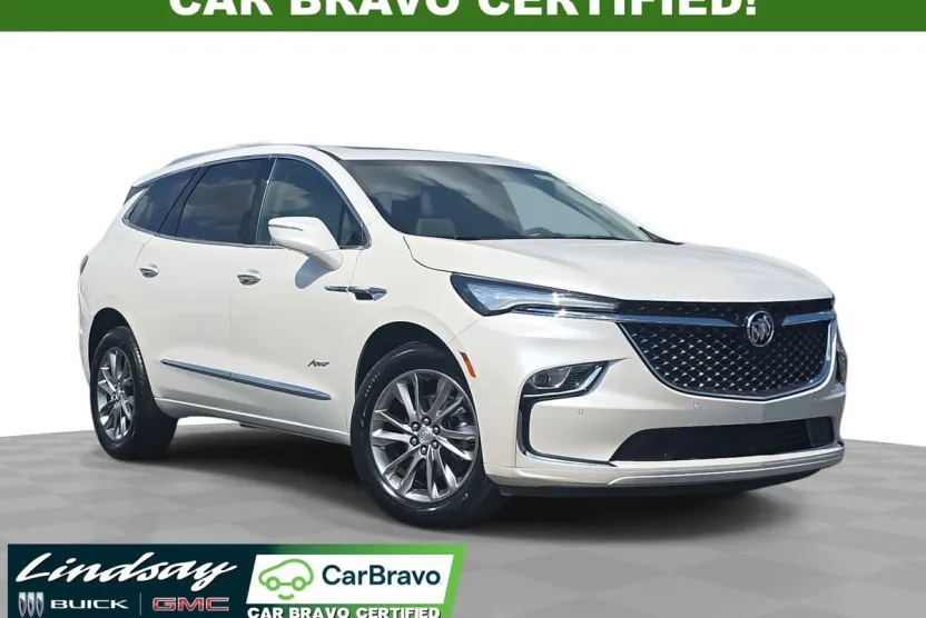 2022 Buick Enclave Avenir photo 1