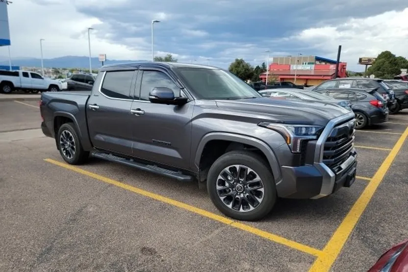 2023 Toyota Tundra Limited photo 1