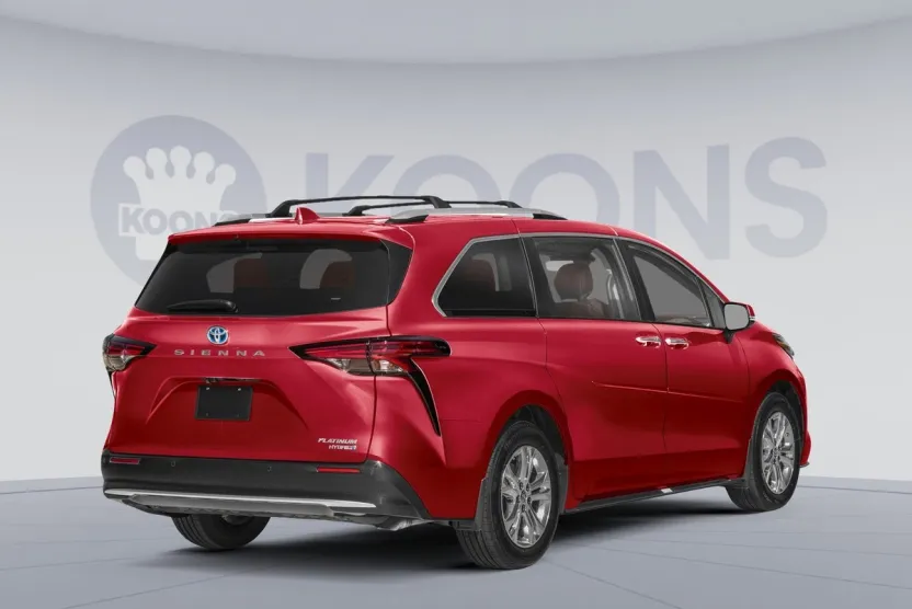 2025 Toyota Sienna Platinum photo 1