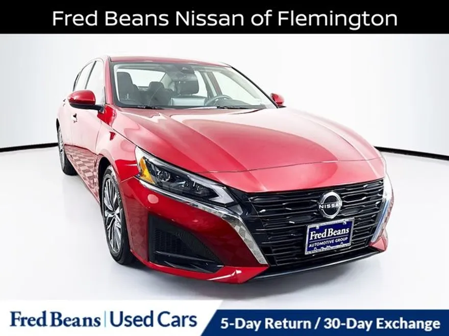 2023 Nissan Altima 2.5 SV photo 1