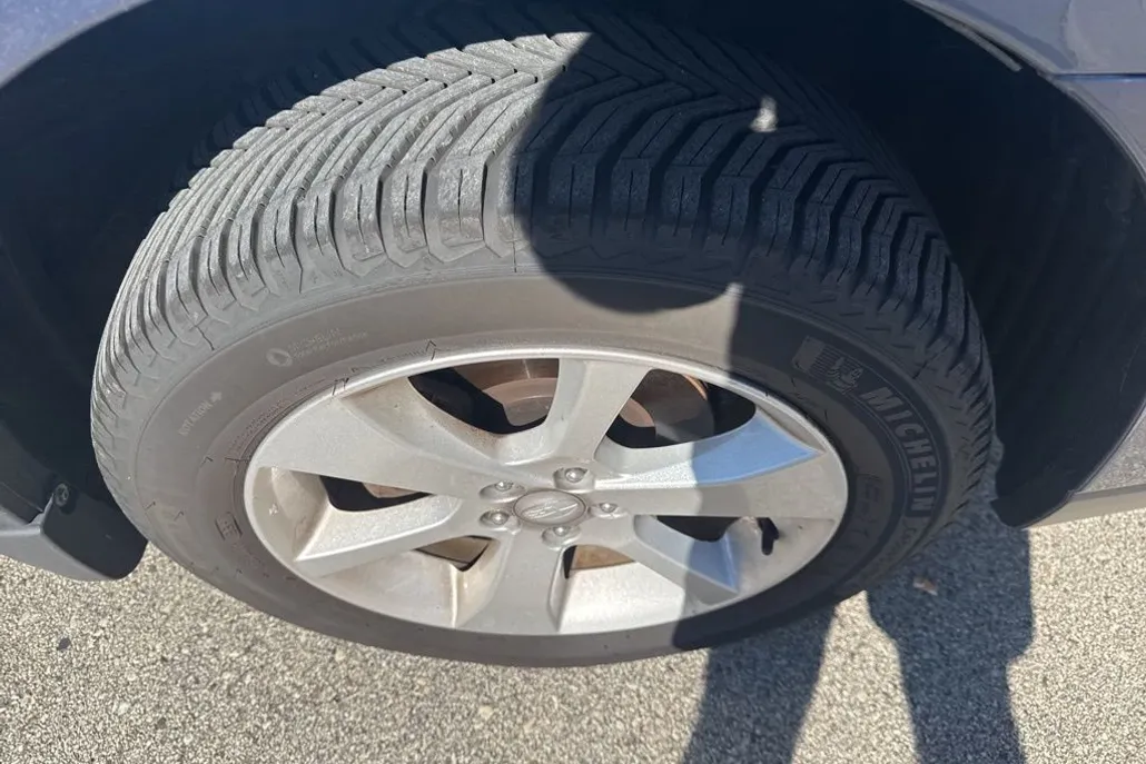 2013 Subaru Outback 2.5i Premium photo 1