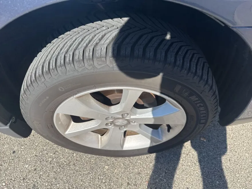 2013 Subaru Outback 2.5i Premium photo 1