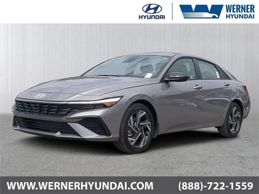 2025 Hyundai Elantra SEL Sport photo 1