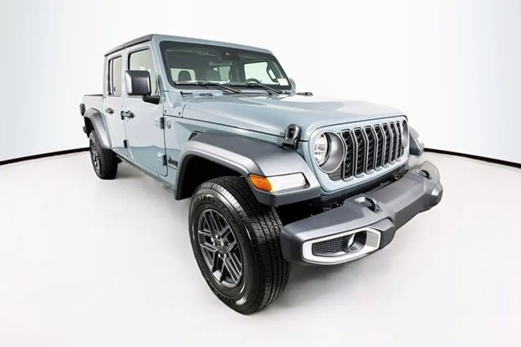 2025 Jeep Gladiator Sport S photo 1