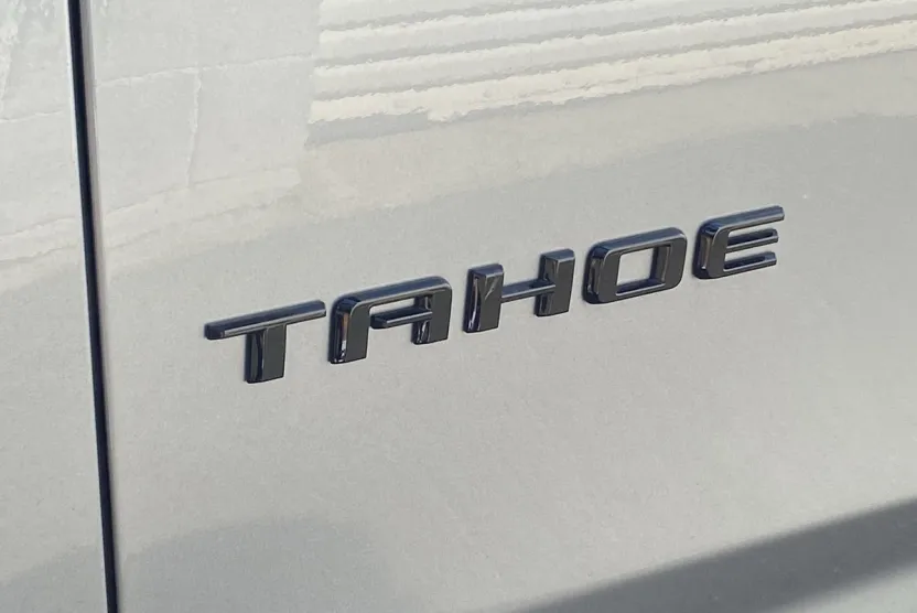 2024 Chevrolet Tahoe Z71 photo 1