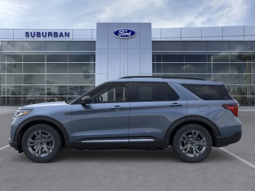 2025 Ford Explorer photo 1