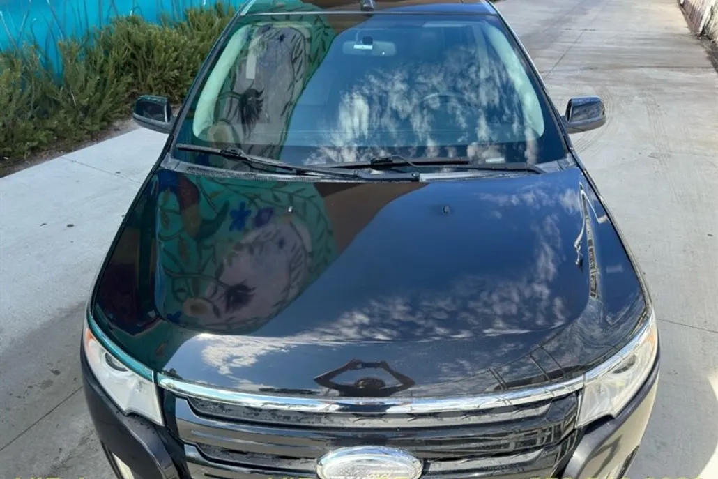 2011 Ford Edge SEL photo 1