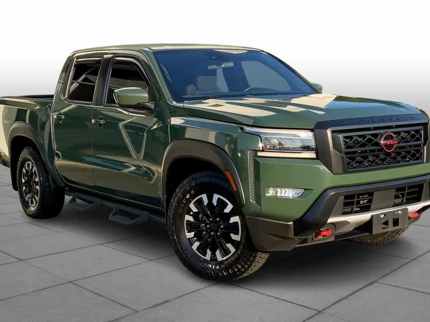 2023 Nissan Frontier PRO-X Crew Cab photo 1