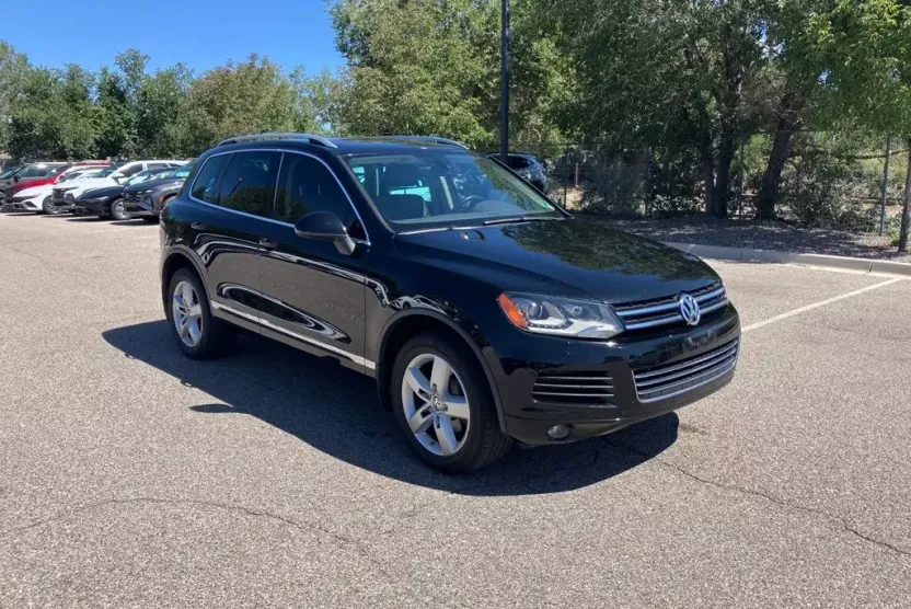 2012 Volkswagen Touareg V6 TDI Sport photo 1