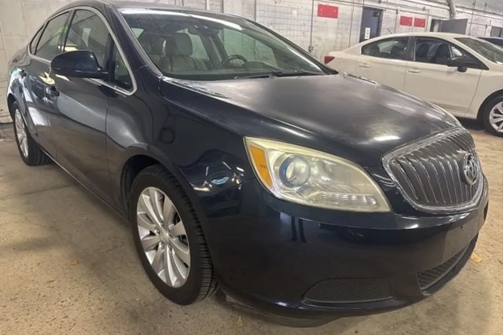 2015 Buick Verano Base photo 1