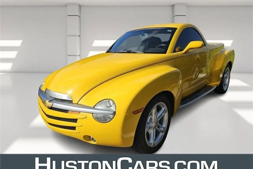 2004 Chevrolet SSR photo 1