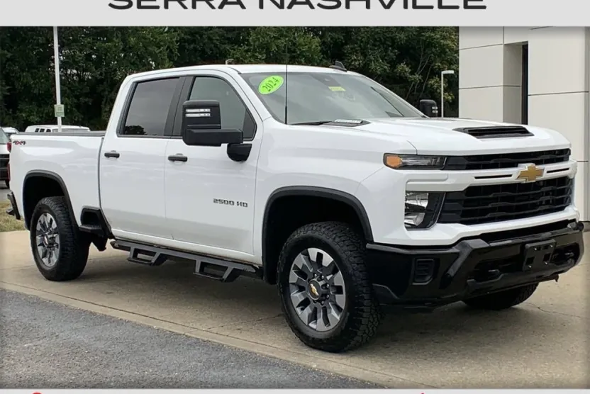 2024 Chevrolet Silverado 2500HD Custom photo 1