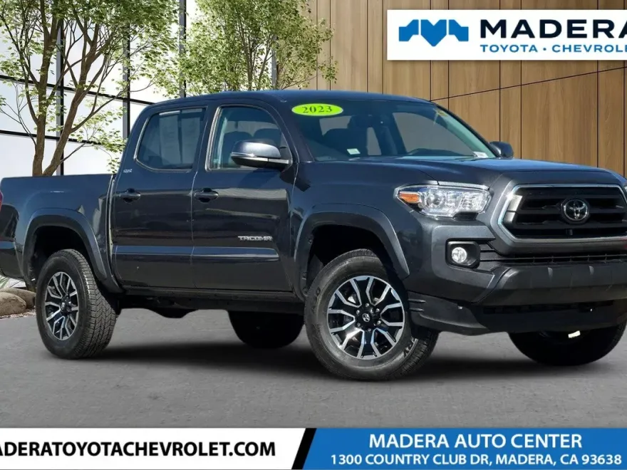 2023 Toyota Tacoma SR V6 photo 1