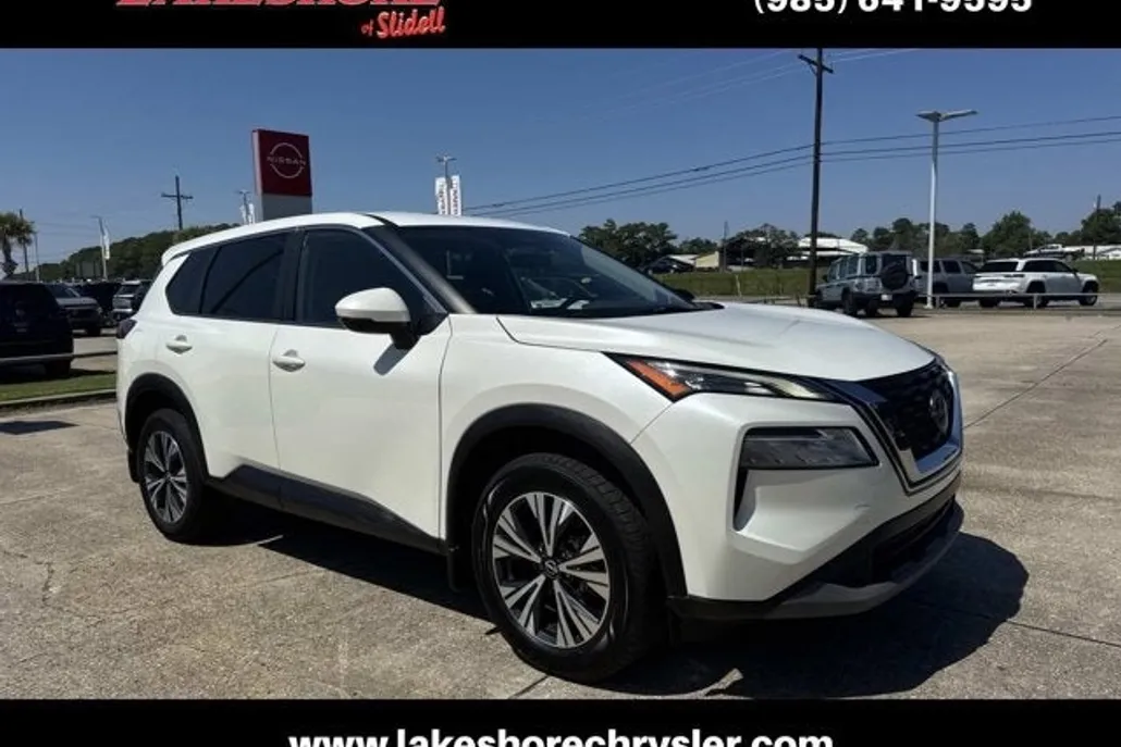 2022 Nissan Rogue SV photo 1