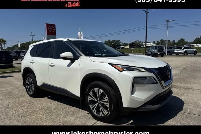 2022 Nissan Rogue SV photo 1