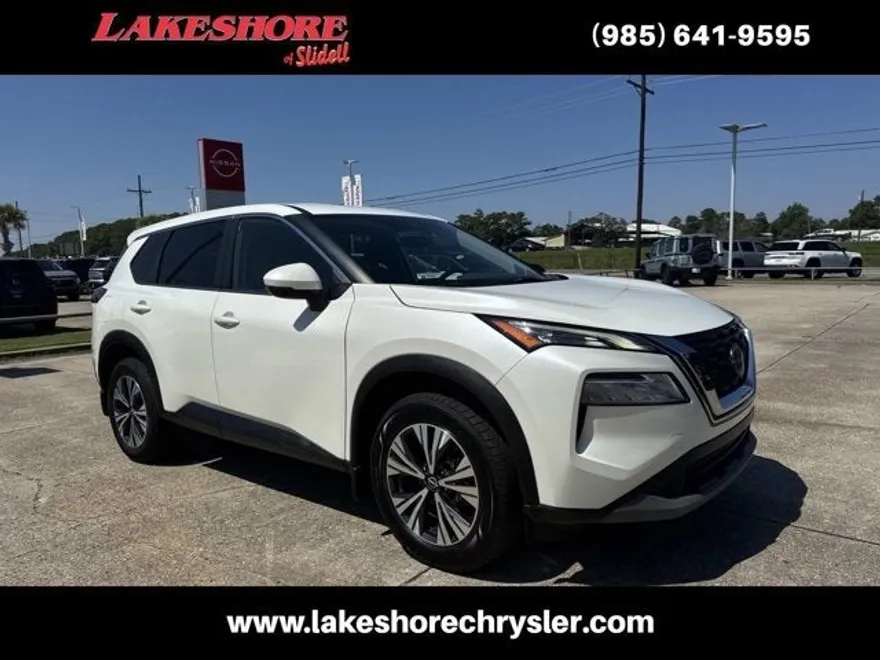 2022 Nissan Rogue SV photo 1