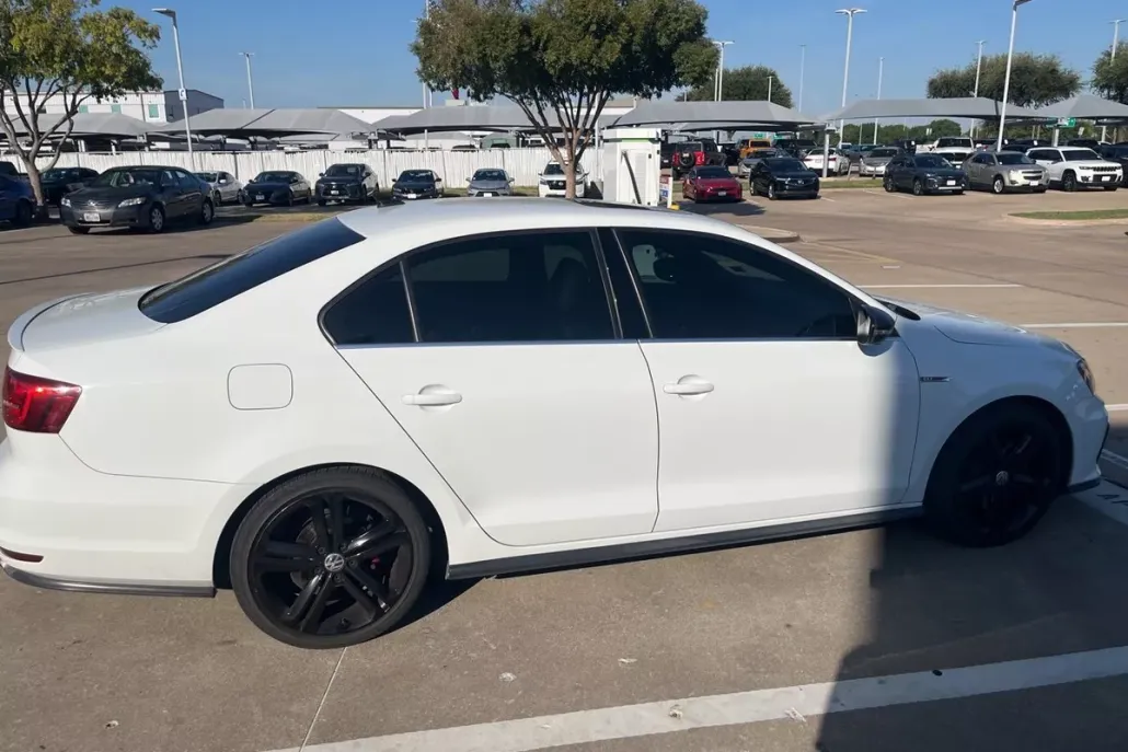 2017 Volkswagen Jetta GLI photo 1