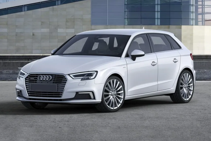 2018 Audi A3 E-tron Premium Plus photo 1