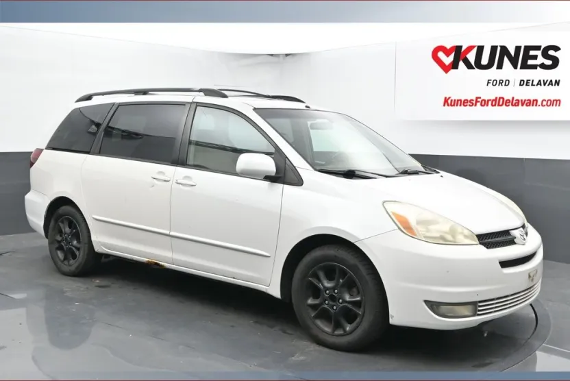 2005 Toyota Sienna XLE photo 1