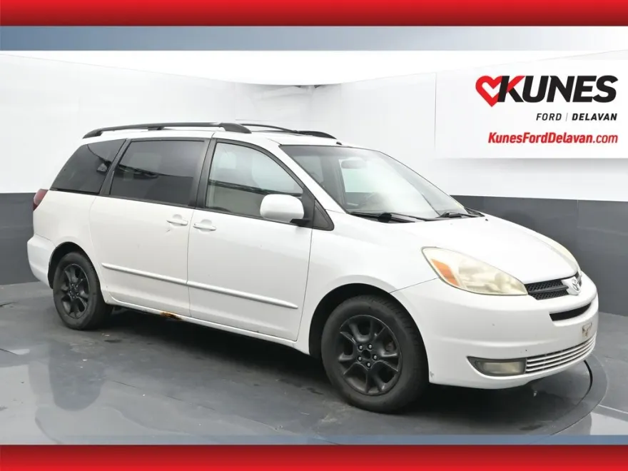 2005 Toyota Sienna XLE photo 1