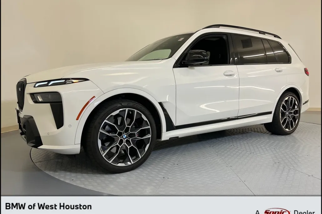 2023 Bmw X7 M60i photo 1